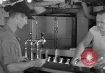 Standbild United States Navy Segler geniessen Eis Pazifik, 1954, aus Sekunde 21 historischem Filmmaterial Videoclip 65675051350