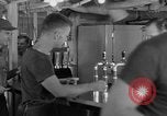 Standbild United States Navy Segler geniessen Eis Pazifik, 1954, aus Sekunde 32 historischem Filmmaterial Videoclip 65675051350