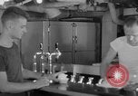 Standbild United States Navy Segler geniessen Eis Pazifik, 1954, aus Sekunde 44 historischem Filmmaterial Videoclip 65675051350