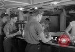 Standbild United States Navy Segler geniessen Eis Pazifik, 1954, aus Sekunde 60 historischem Filmmaterial Videoclip 65675051350