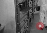 Standbild USA Schiff Pazifik, 1954, aus Sekunde 61 historischem Filmmaterial Videoclip 65675051351