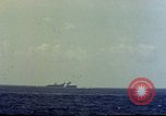 Immagine di USS Hancock colpito da kamikaze Oceano Pacifico, 1944, secondo 16 filmato di repertorio 65675051362