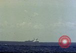 Immagine di USS Hancock colpito da kamikaze Oceano Pacifico, 1944, secondo 17 filmato di repertorio 65675051362