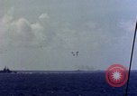 Immagine di USS Hancock colpito da kamikaze Oceano Pacifico, 1944, secondo 41 filmato di repertorio 65675051362
