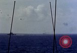 Immagine di USS Hancock colpito da kamikaze Oceano Pacifico, 1944, secondo 44 filmato di repertorio 65675051362