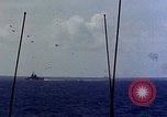 Immagine di USS Hancock colpito da kamikaze Oceano Pacifico, 1944, secondo 46 filmato di repertorio 65675051362