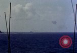 Immagine di USS Hancock colpito da kamikaze Oceano Pacifico, 1944, secondo 49 filmato di repertorio 65675051362