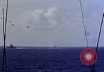 Immagine di USS Hancock colpito da kamikaze Oceano Pacifico, 1944, secondo 52 filmato di repertorio 65675051362