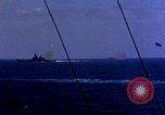 Immagine di USS Hancock colpito da kamikaze Oceano Pacifico, 1944, secondo 58 filmato di repertorio 65675051362