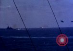 Immagine di USS Hancock colpito da kamikaze Oceano Pacifico, 1944, secondo 62 filmato di repertorio 65675051362