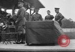 Standbild amerikanischen Athleten Joinville Le Pont Frankreich, 1919, aus Sekunde 15 historischem Filmmaterial Videoclip 65675051377