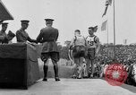 Standbild amerikanischen Athleten Joinville Le Pont Frankreich, 1919, aus Sekunde 25 historischem Filmmaterial Videoclip 65675051377