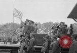 Standbild amerikanische Flagge Joinville Le Pont Frankreich, 1919, aus Sekunde 1 historischem Filmmaterial Videoclip 65675051378