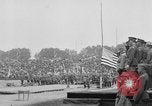 Standbild amerikanische Flagge Joinville Le Pont Frankreich, 1919, aus Sekunde 24 historischem Filmmaterial Videoclip 65675051378