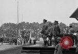 Standbild amerikanische Flagge Joinville Le Pont Frankreich, 1919, aus Sekunde 31 historischem Filmmaterial Videoclip 65675051378
