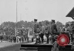 Standbild amerikanische Flagge Joinville Le Pont Frankreich, 1919, aus Sekunde 32 historischem Filmmaterial Videoclip 65675051378