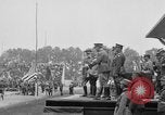 Standbild amerikanische Flagge Joinville Le Pont Frankreich, 1919, aus Sekunde 34 historischem Filmmaterial Videoclip 65675051378