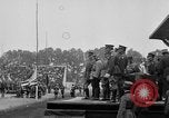 Standbild amerikanische Flagge Joinville Le Pont Frankreich, 1919, aus Sekunde 39 historischem Filmmaterial Videoclip 65675051378
