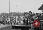 Standbild amerikanische Flagge Joinville Le Pont Frankreich, 1919, aus Sekunde 42 historischem Filmmaterial Videoclip 65675051378