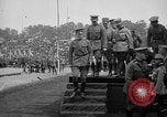 Standbild amerikanische Flagge Joinville Le Pont Frankreich, 1919, aus Sekunde 55 historischem Filmmaterial Videoclip 65675051378