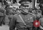 Standbild amerikanische Flagge Joinville Le Pont Frankreich, 1919, aus Sekunde 59 historischem Filmmaterial Videoclip 65675051378