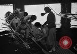 Image L'équipage du bateau coque Wellesley Massachusetts USA, 1936, de la seconde 13 séquences d'archives historiques vidéo 65675051380