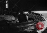 Image L'équipage du bateau coque Wellesley Massachusetts USA, 1936, de la seconde 14 séquences d'archives historiques vidéo 65675051380