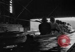 Image L'équipage du bateau coque Wellesley Massachusetts USA, 1936, de la seconde 15 séquences d'archives historiques vidéo 65675051380