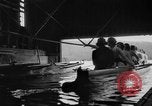 Image L'équipage du bateau coque Wellesley Massachusetts USA, 1936, de la seconde 16 séquences d'archives historiques vidéo 65675051380
