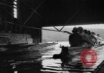 Image L'équipage du bateau coque Wellesley Massachusetts USA, 1936, de la seconde 17 séquences d'archives historiques vidéo 65675051380