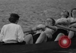 Image L'équipage du bateau coque Wellesley Massachusetts USA, 1936, de la seconde 55 séquences d'archives historiques vidéo 65675051380