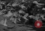 Standbild Brieftauben Selby England, 1936, aus Sekunde 13 historischem Filmmaterial Videoclip 65675051381