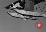 Standbild Segelflugzeug Piloten Newport Beach California USA, 1936, aus Sekunde 44 historischem Filmmaterial Videoclip 65675051397