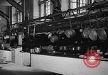 Standbild hotel personal San Francisco California USA, 1937, aus Sekunde 22 historischem Filmmaterial Videoclip 65675051401