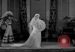 Immagine di Sfilata di moda Chicago Illinois USA, 1937, secondo 10 filmato di repertorio 65675051413