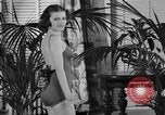 Immagine di Sfilata di moda Chicago Illinois USA, 1937, secondo 28 filmato di repertorio 65675051413