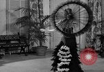 Immagine di Sfilata di moda Chicago Illinois USA, 1937, secondo 47 filmato di repertorio 65675051413