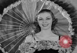 Immagine di Sfilata di moda Chicago Illinois USA, 1937, secondo 53 filmato di repertorio 65675051413