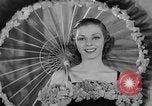 Immagine di Sfilata di moda Chicago Illinois USA, 1937, secondo 55 filmato di repertorio 65675051413