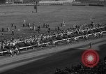Immagine di War Admiral vincendo il Preakness Stakes Baltimore Maryland USA, 1937, secondo 12 filmato di repertorio 65675051417