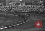Immagine di War Admiral vincendo il Preakness Stakes Baltimore Maryland USA, 1937, secondo 52 filmato di repertorio 65675051417