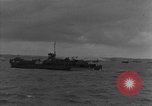 Standbild amerikanische Soldaten Normandie Frankreich, 1944, aus Sekunde 17 historischem Filmmaterial Videoclip 65675051420