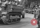 Image American half-tracks Normandie France, 1944, de la seconde 13 séquences d'archives historiques vidéo 65675051423