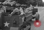 Image American half-tracks Normandie France, 1944, de la seconde 32 séquences d'archives historiques vidéo 65675051423