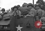 Image American half-tracks Normandie France, 1944, de la seconde 46 séquences d'archives historiques vidéo 65675051423