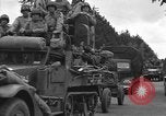 Image American half-tracks Normandie France, 1944, de la seconde 60 séquences d'archives historiques vidéo 65675051423