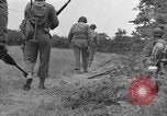 Image des soldats américains Cherbourg Normandie France, 1944, de la seconde 46 séquences d'archives historiques vidéo 65675051431