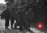 Immagine di Soldati americani Cherbourg Normandia Francia, 1944, secondo 6 filmato di repertorio 65675051432