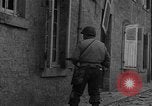 Immagine di Gli edifici danneggiati Cherbourg Normandia Francia, 1944, secondo 21 filmato di repertorio 65675051434