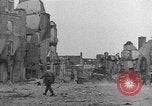Immagine di Gli edifici danneggiati Cherbourg Normandia Francia, 1944, secondo 31 filmato di repertorio 65675051434
